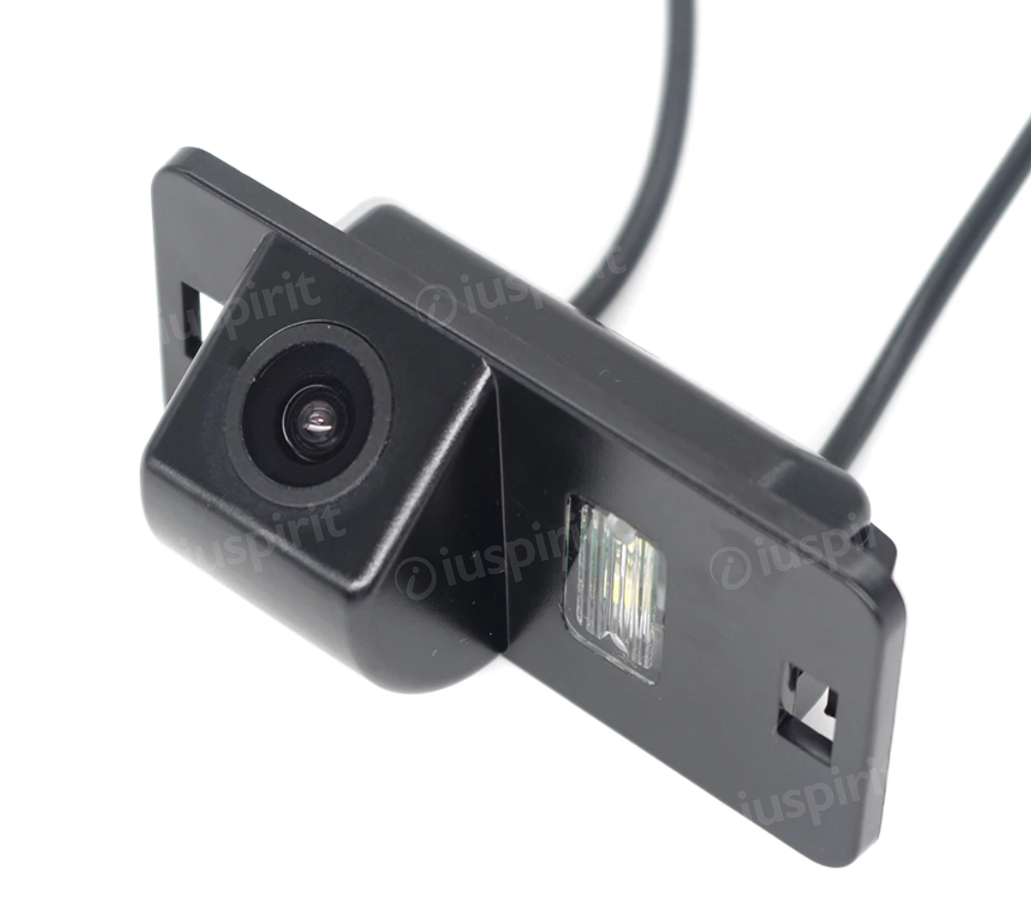 Telecamera retromarcia per BMW E90/91/92/93, BMW E81/E82/E87/E88, BMW E60/61/62 retrocamera specifica luce targa - immagine 2