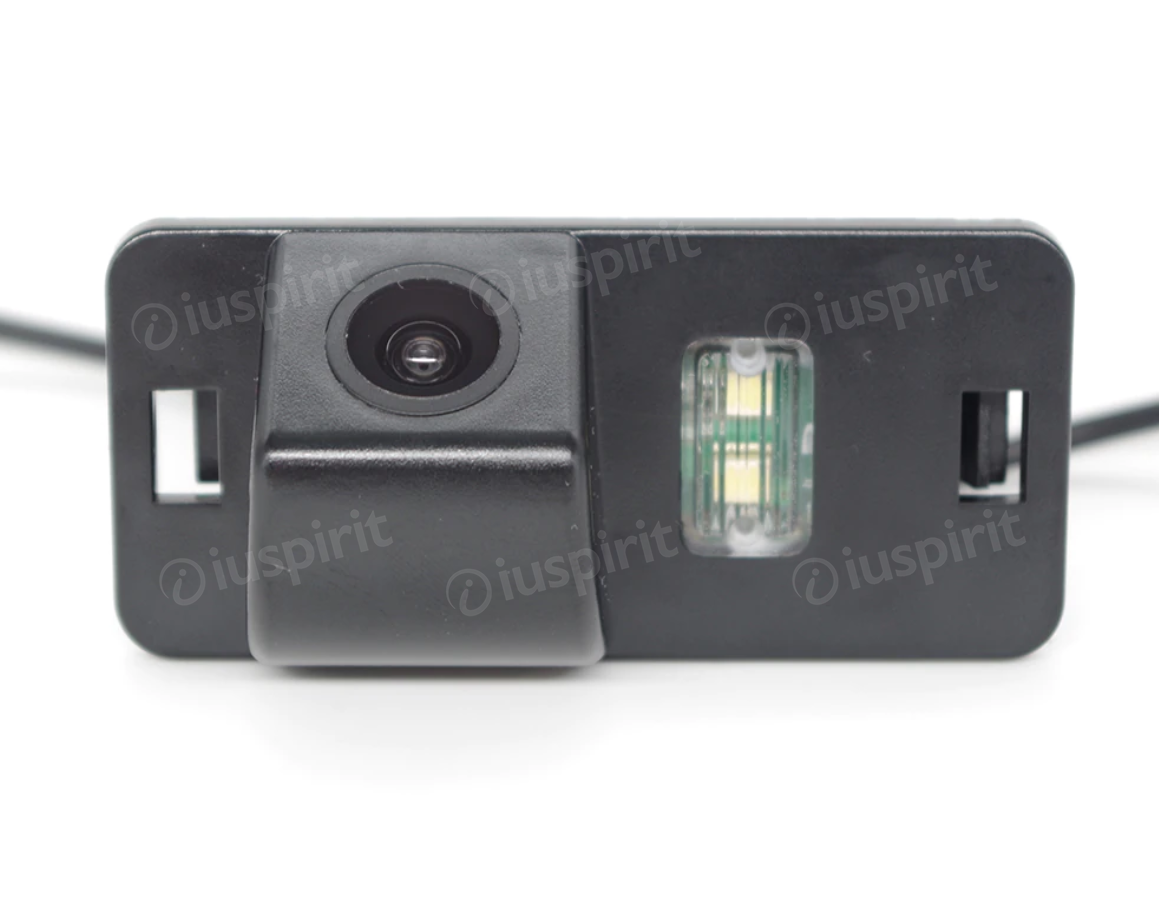 Telecamera retromarcia per BMW E90/91/92/93, BMW E81/E82/E87/E88, BMW E60/61/62 retrocamera specifica luce targa - immagine 3